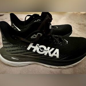 Hoka One Women's Size 8.5 B (Medium) Running Shoes Black/White